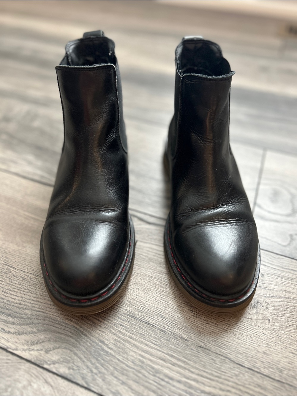 Women’s Chelsea Boots - Classic Leather Slip-On